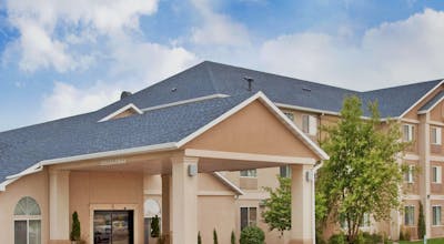 Holiday Inn Express Hotel & Suites Beatrice