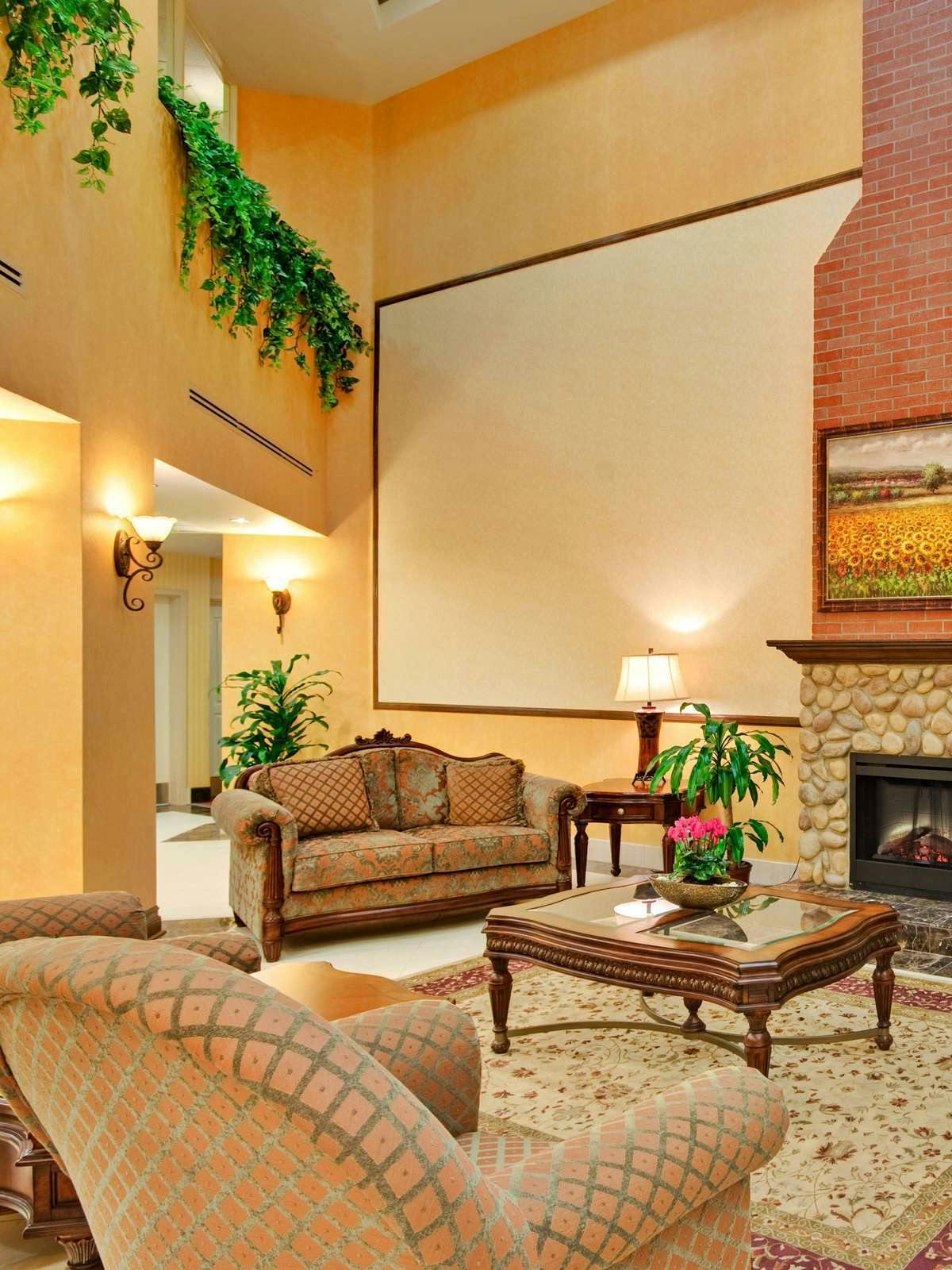 Hotel Holiday Inn Express Hotel & Suites Beaumont photo 4