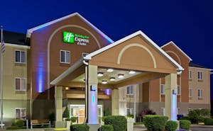 Holiday Inn Express Hotel & Suites Bedford