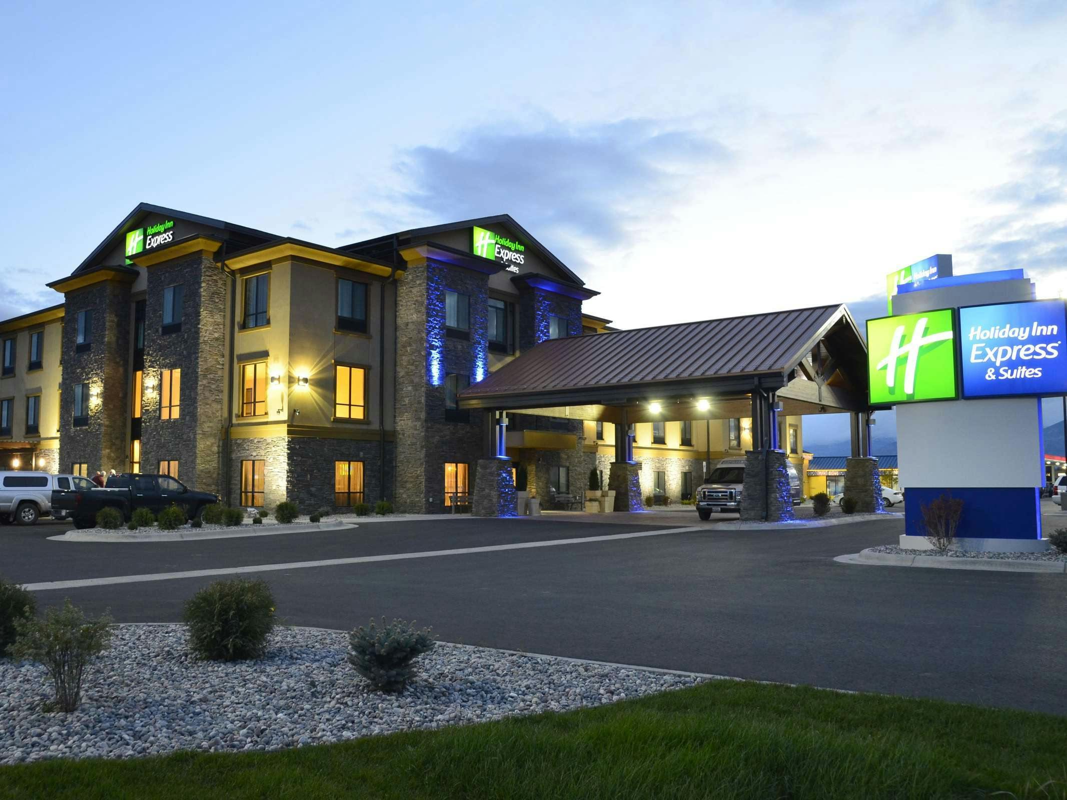 Holiday Inn Express Hotel & Suites Belgrade