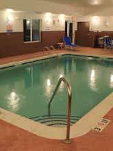 Hotel Holiday Inn Express Hotel & Suites Belle Vernon photo 4