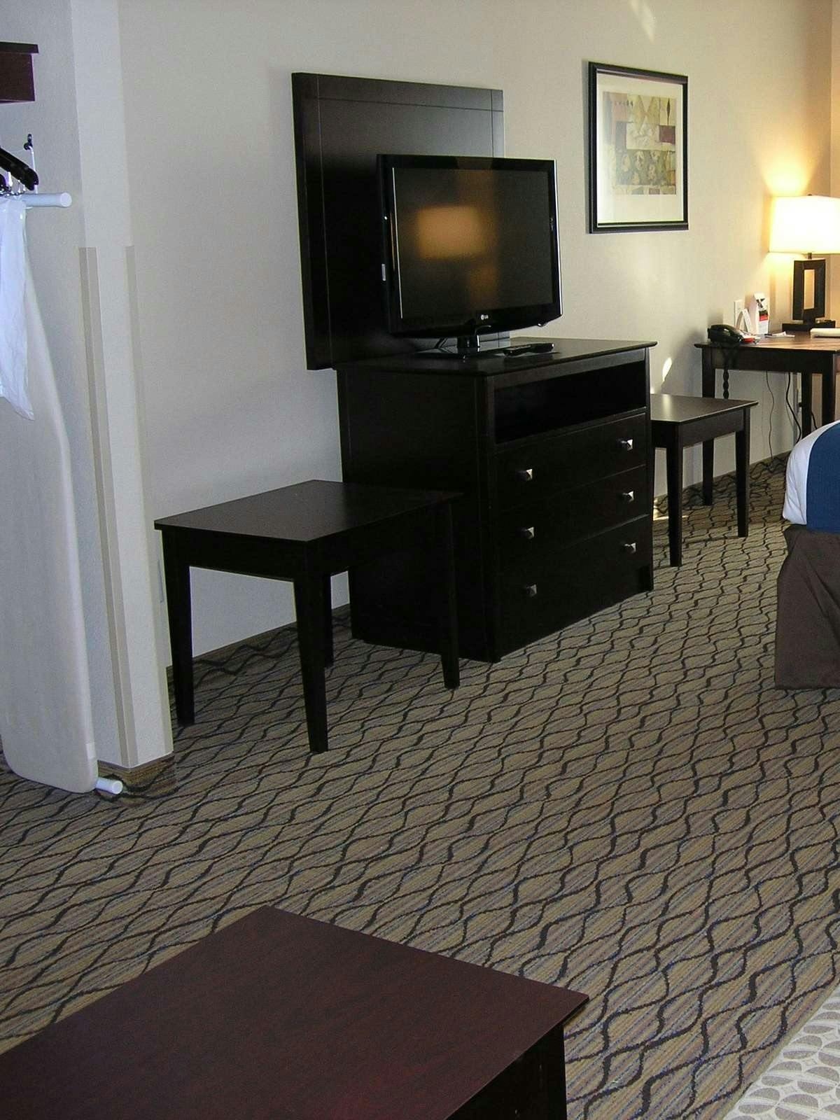 Hotel Holiday Inn Express Hotel & Suites Belle Vernon photo 2