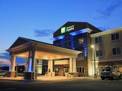 Holiday Inn Express Hotel & Suites Belle Vernon