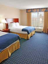 Hotel Holiday Inn Express Hotel & Suites Belleville, ON photo 1