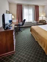 Hotel Holiday Inn Express Hotel & Suites Bellevue photo 2
