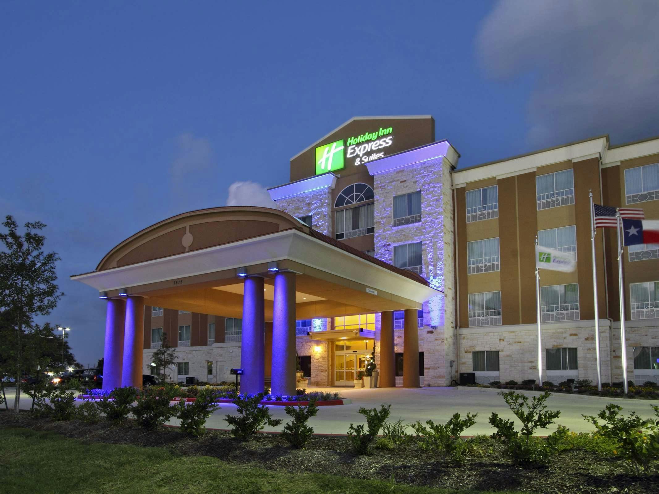 Holiday Inn Express Hotel & Suites Baytown