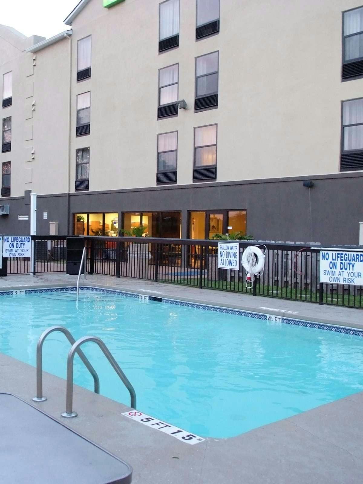 Hotel Holiday Inn Express Hotel & Suites Blythewood photo 5