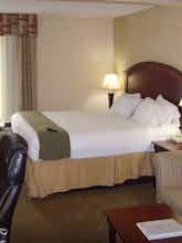 Hotel Holiday Inn Express Hotel & Suites Bentonville photo 1