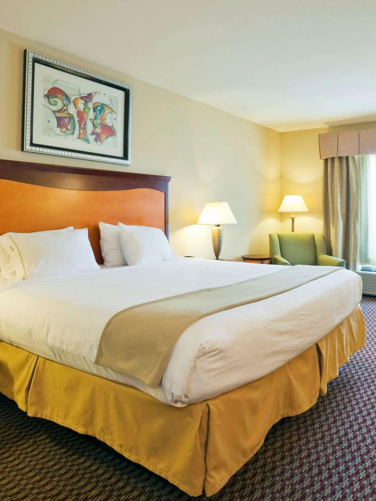 Hotel Holiday Inn Express Hotel & Suites Birmingham photo 1