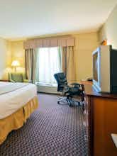 Hotel Holiday Inn Express Hotel & Suites Birmingham photo 2