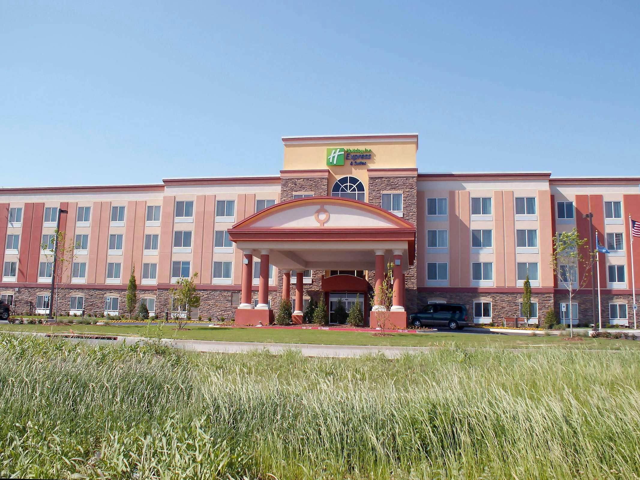 Holiday Inn Express & Suites Tulsa South Bixby