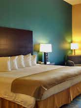 Hotel Holiday Inn Express Hotel & Suites Bluffton photo 1