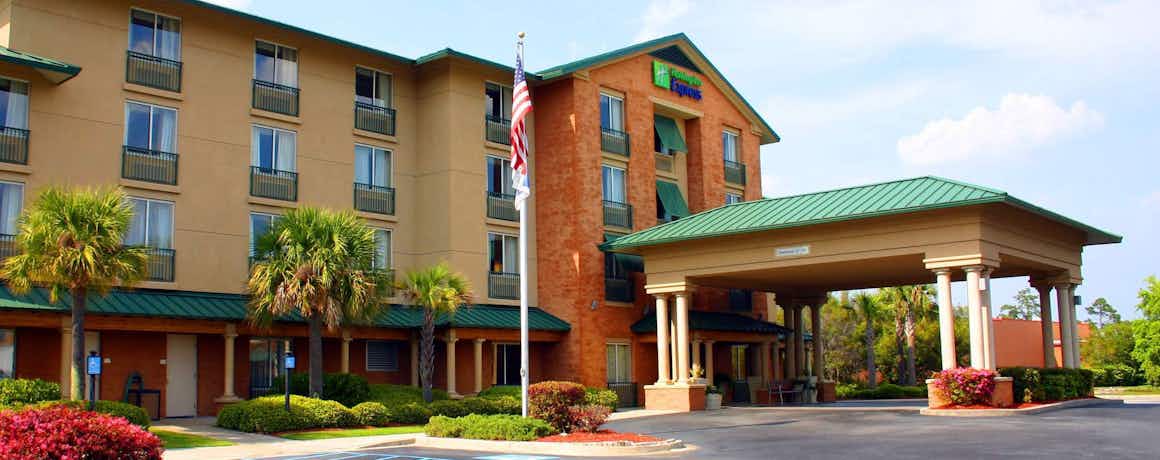 Holiday Inn Express Hotel & Suites Bluffton