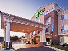 Holiday Inn Express Hotel & Suites Bethany