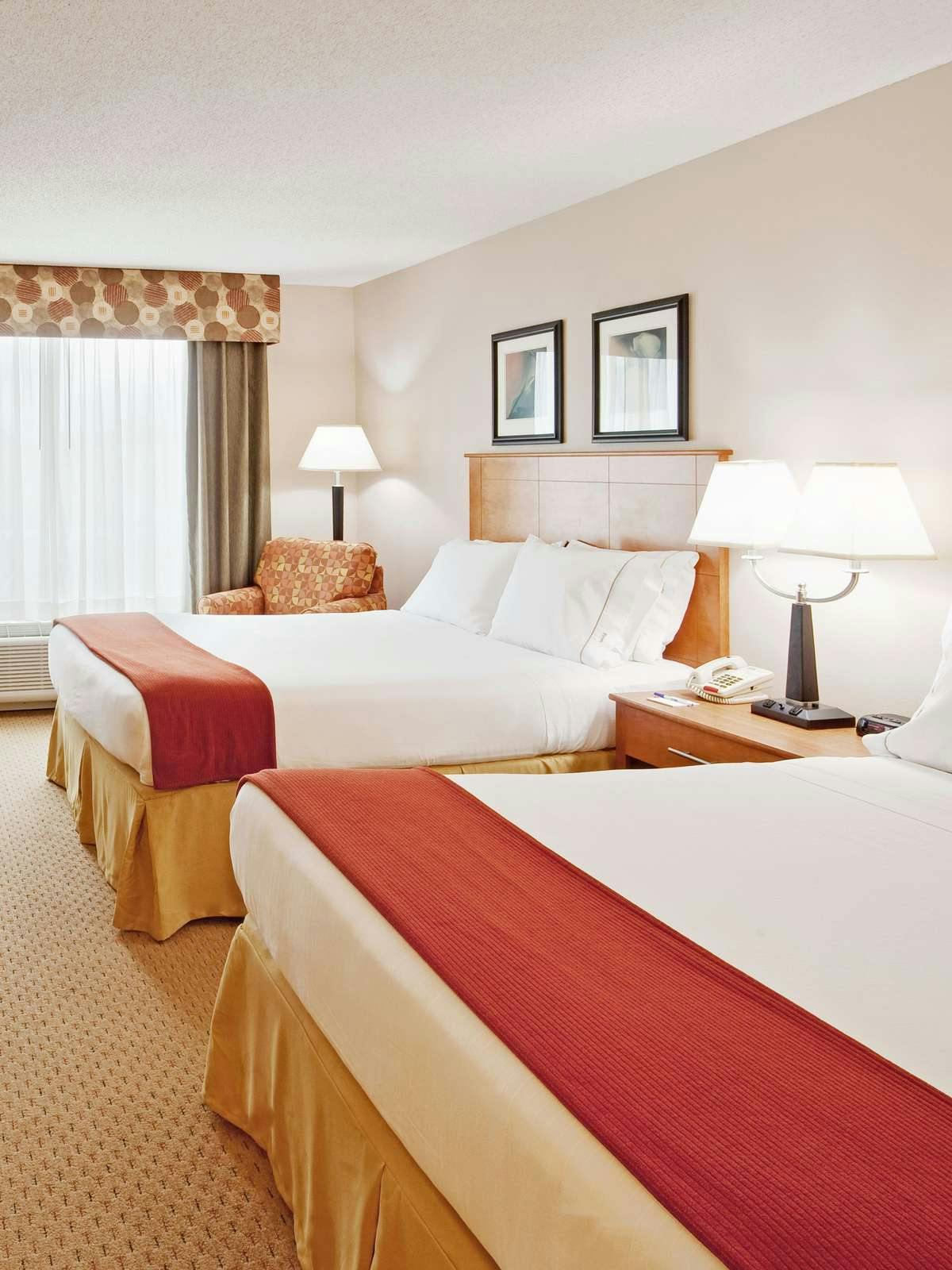 Hotel Holiday Inn Express Hotel & Suites Bethlehem photo 1