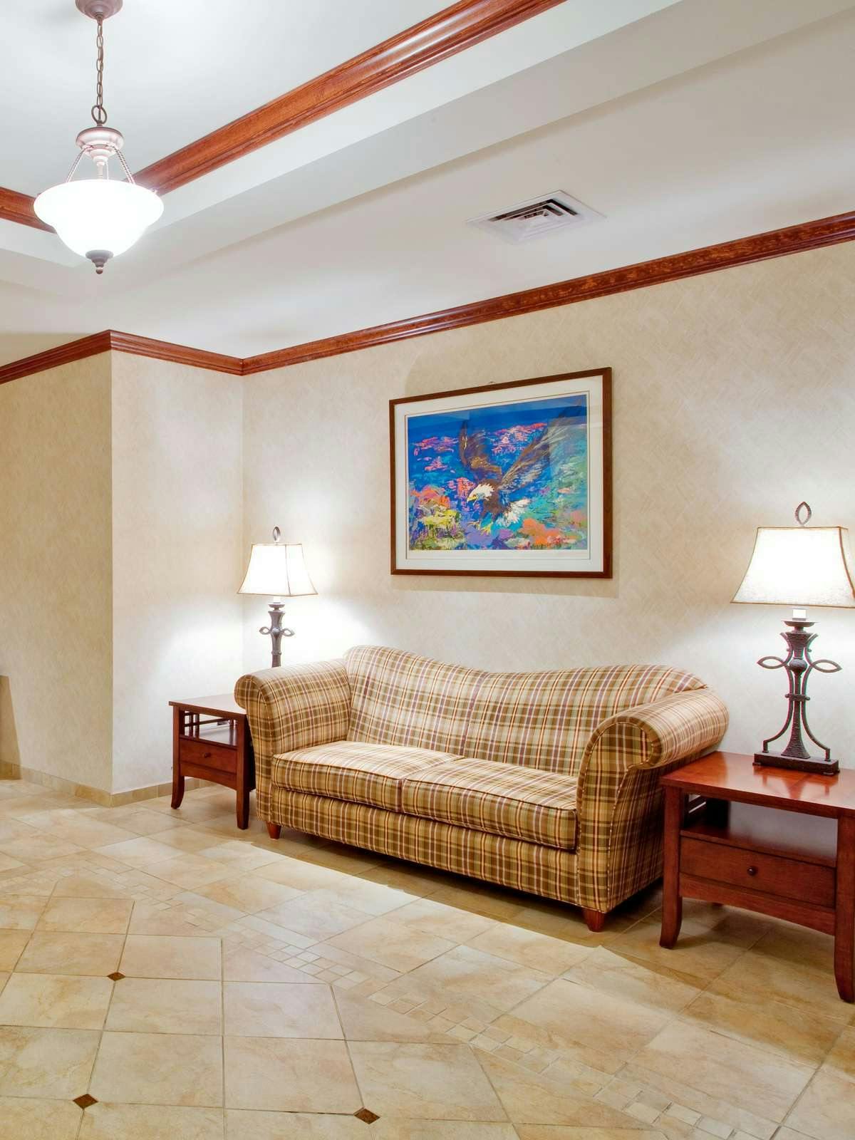 Hotel Holiday Inn Express Hotel & Suites Bethlehem Airport photo 3