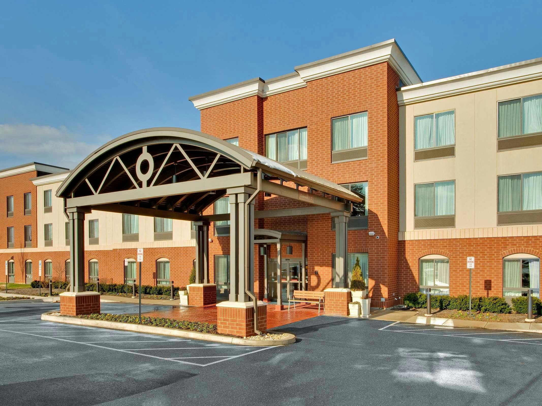 Holiday Inn Express Hotel & Suites Bethlehem Airport