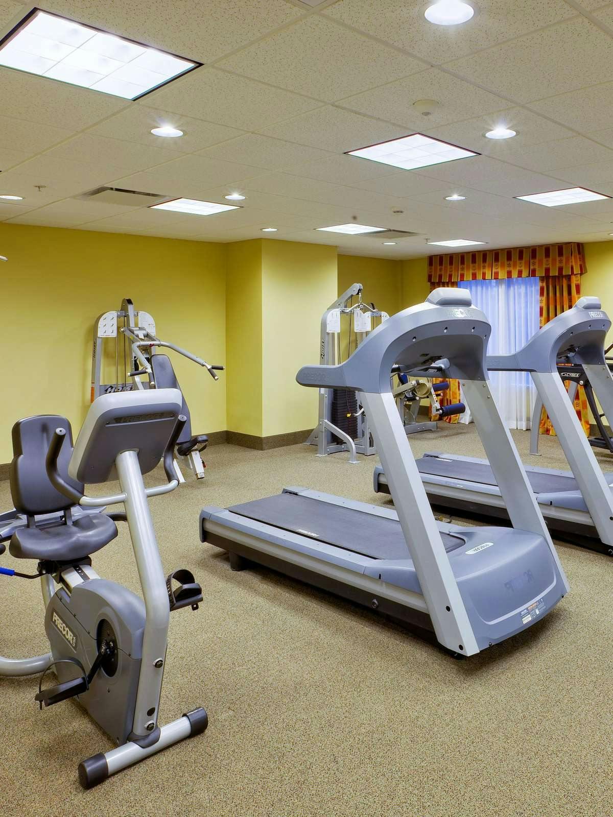 Hotel Holiday Inn Express Hotel & Suites Bethlehem Airport photo 5