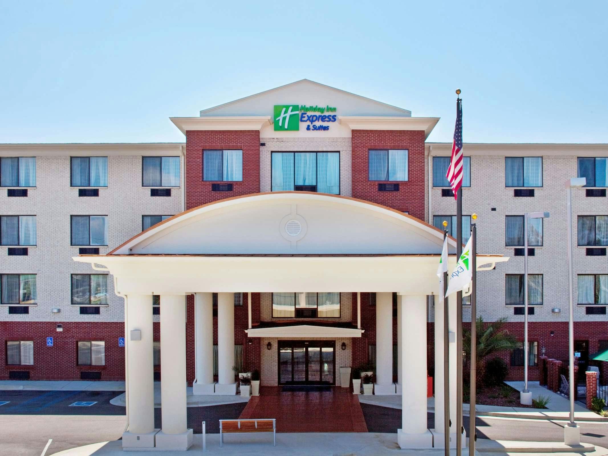 Holiday Inn Express Hotel & Suites Biloxi Ocean Springs