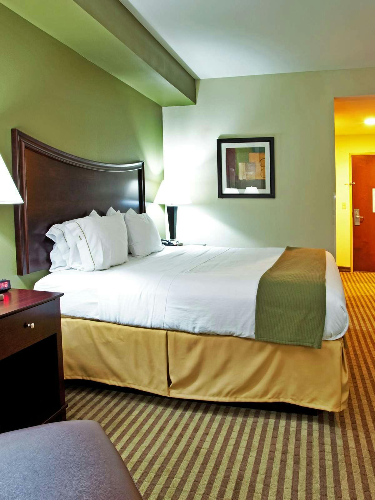 Hotel Holiday Inn Express Hotel & Suites Biloxi Ocean Springs photo 1