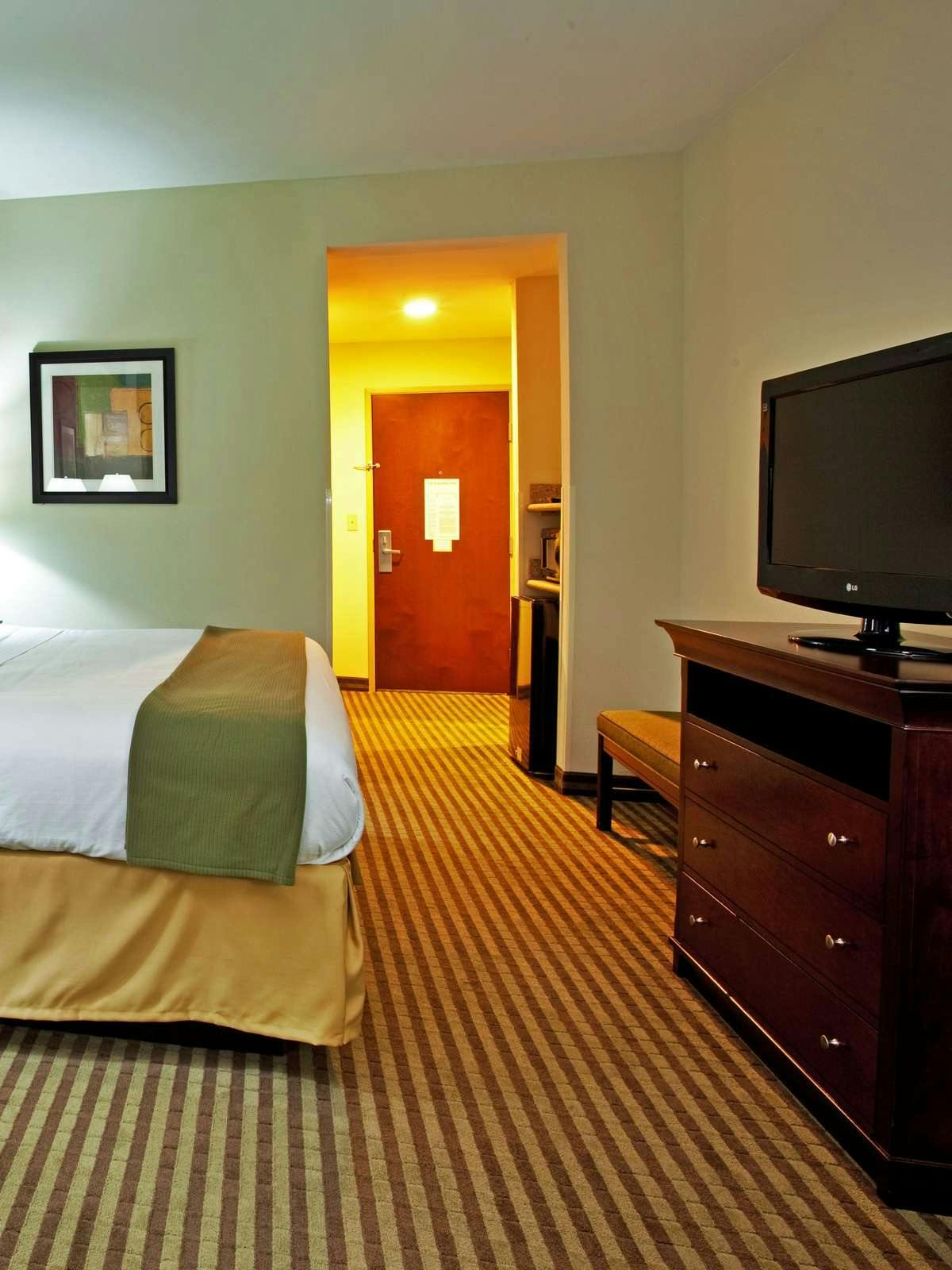 Hotel Holiday Inn Express Hotel & Suites Biloxi Ocean Springs photo 2