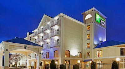 Holiday Inn Express Hotel & Suites Biltmore