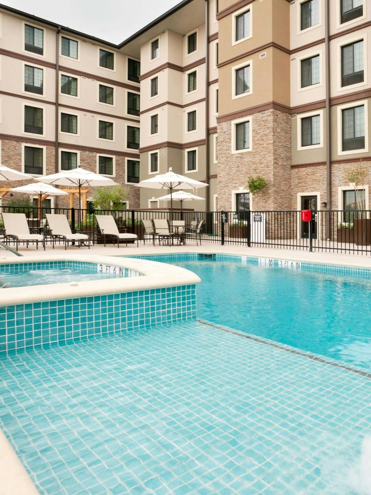 Hotel Staybridge Suites San Antonio Stone Oak photo 4