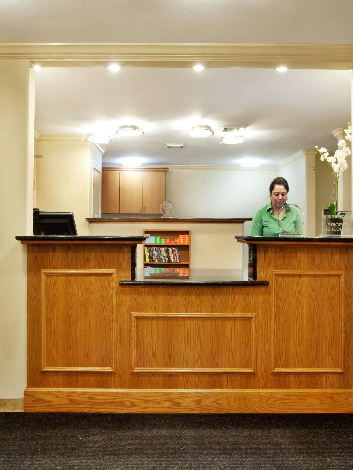 Hotel Candlewood Suites Galveston photo 4