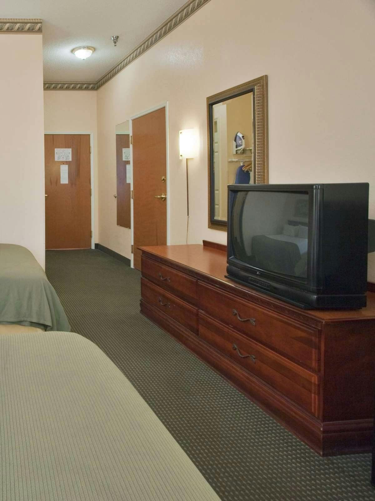 Hotel Holiday Inn Express Plymouth photo 2