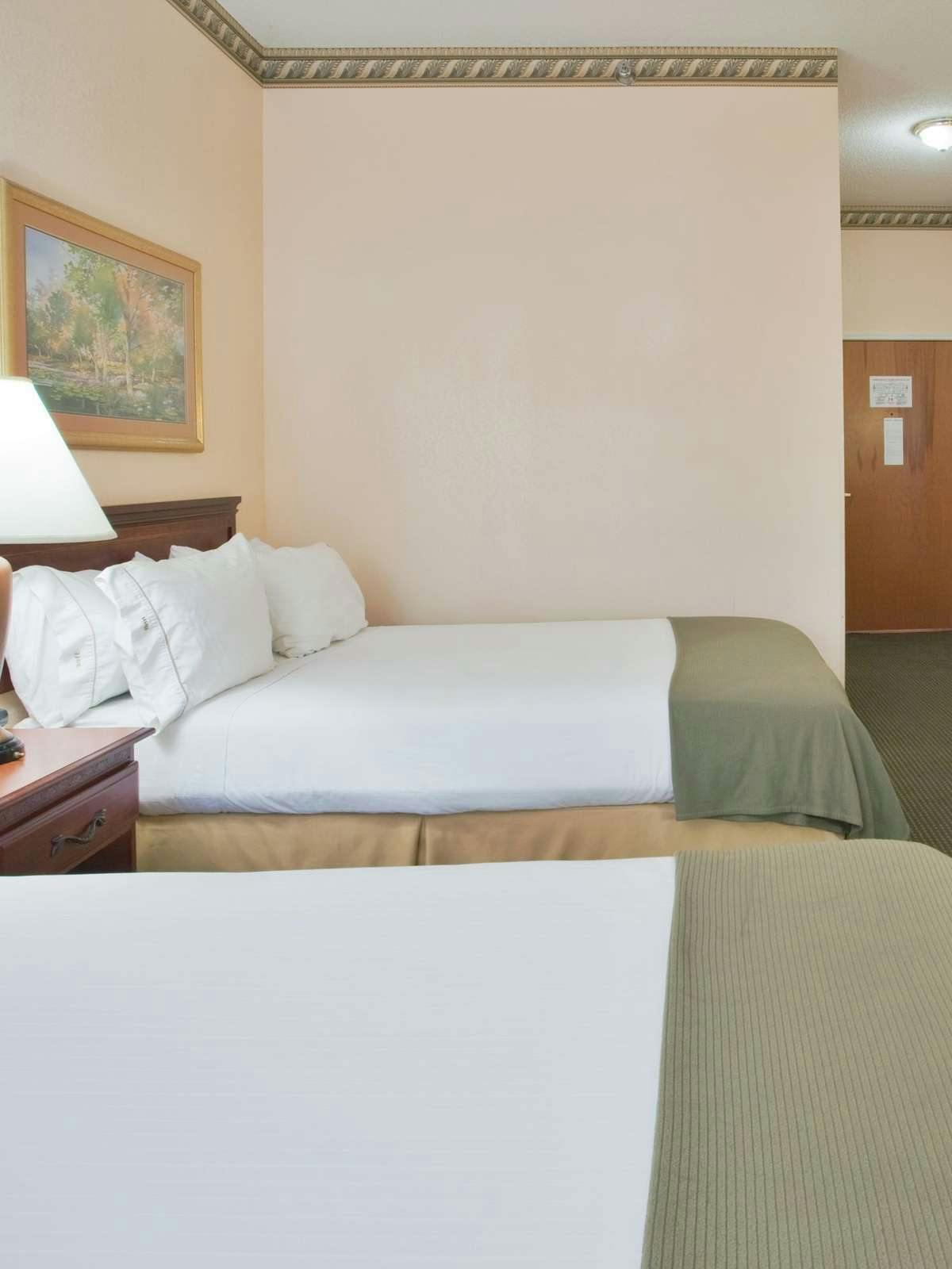 Hotel Holiday Inn Express Plymouth photo 1