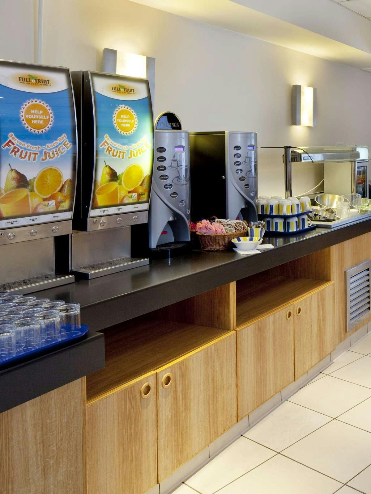 Hotel Holiday Inn Express Portsmouth - Gunwharf Quays photo 5