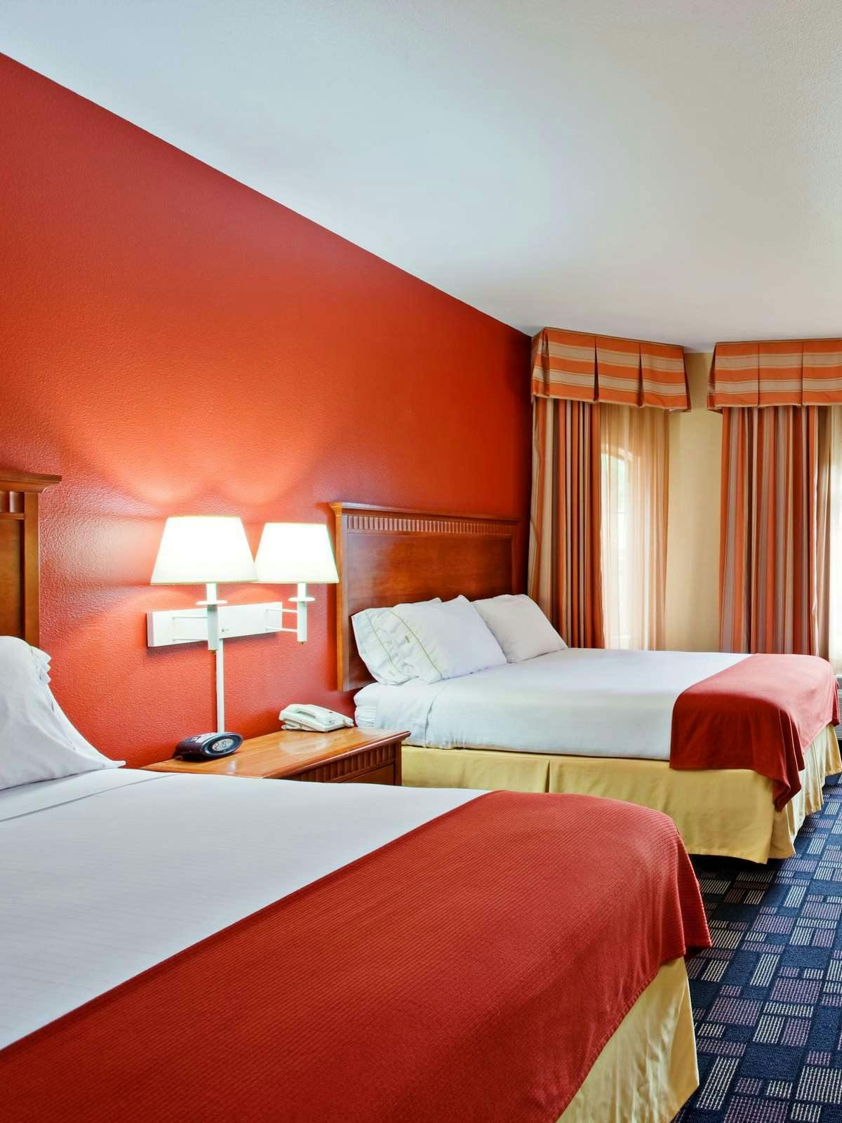 Hotel Holiday Inn Express Prescott photo 1