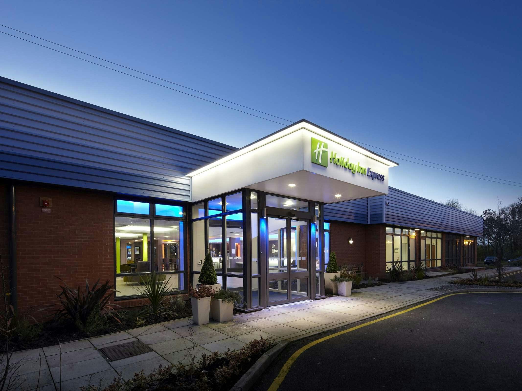 Holiday Inn Express Preston - South