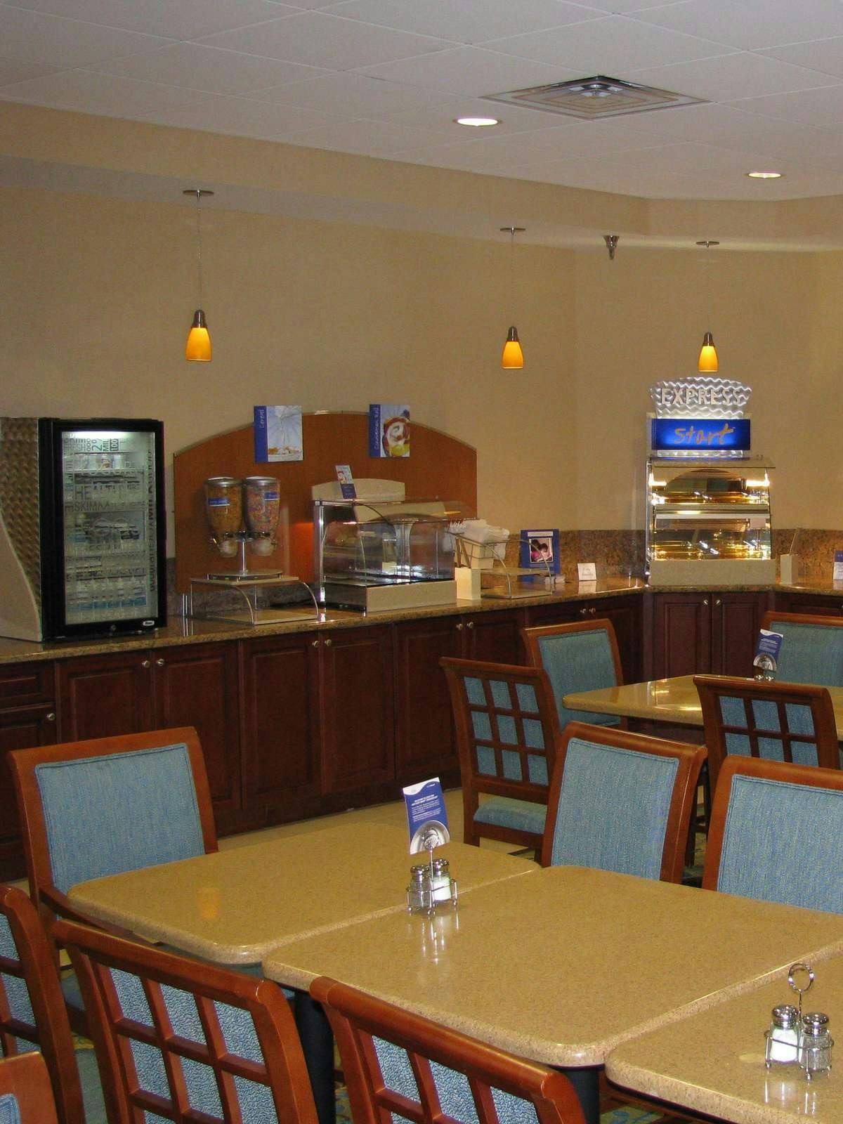 Hotel Holiday Inn Express RIchmond Downtown photo 5