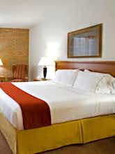 Hotel Holiday Inn Express San Antonio Airport photo 1