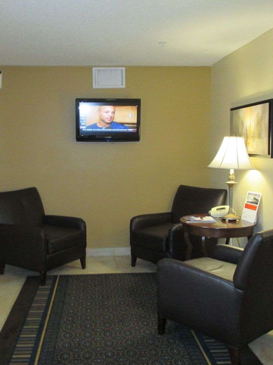 Hotel Candlewood Suites Huntersville Lake Norman Area photo 3