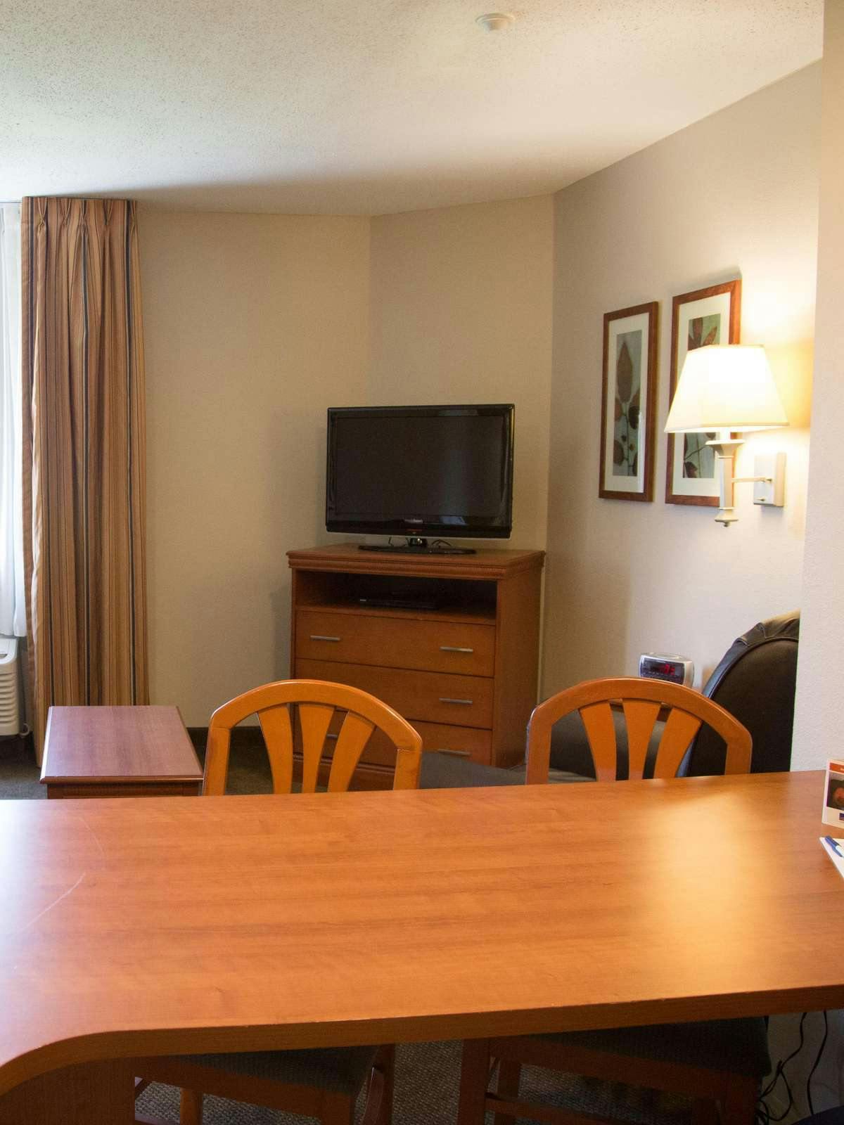 Hotel Candlewood Suites Huntersville Lake Norman Area photo 2