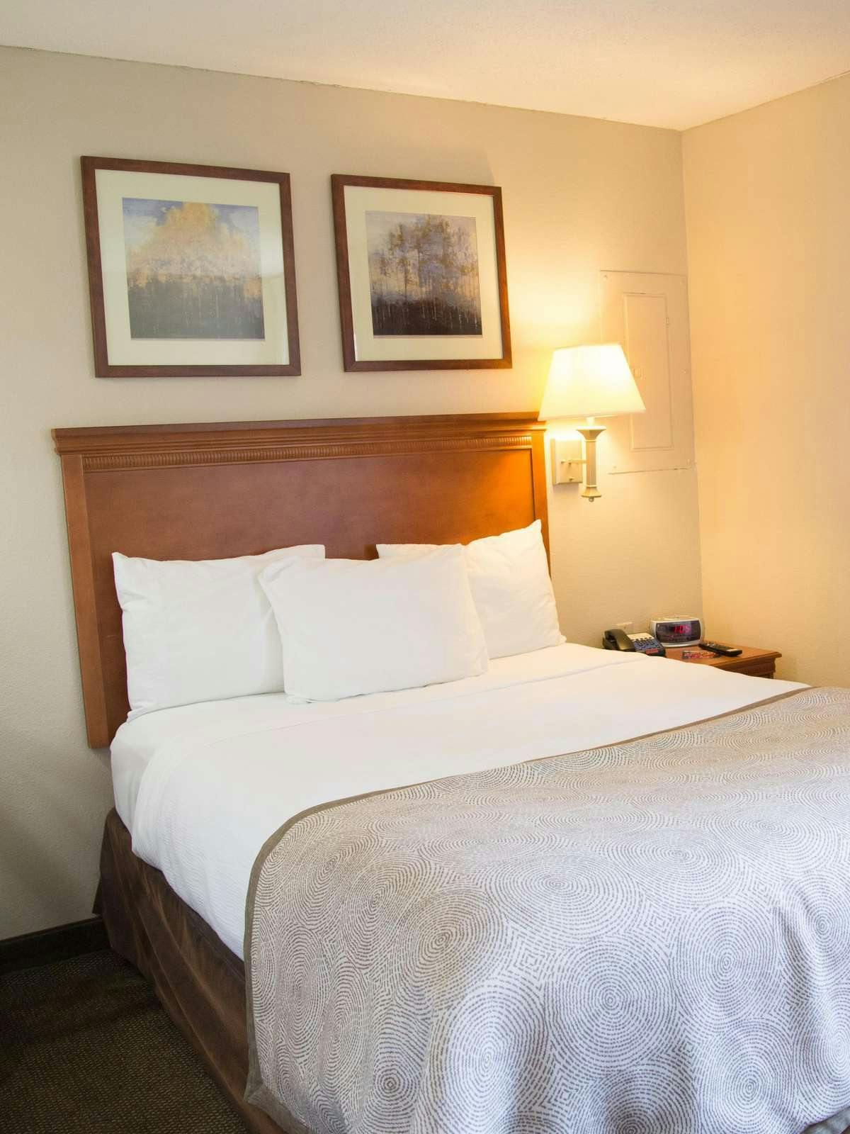 Hotel Candlewood Suites Huntersville Lake Norman Area photo 1