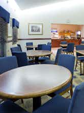 Hotel Holiday Inn Express Roseville St. Paul photo 5