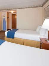 Hotel Holiday Inn Express Roseville St. Paul photo 1