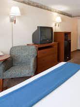 Hotel Holiday Inn Express Roseville St. Paul photo 2