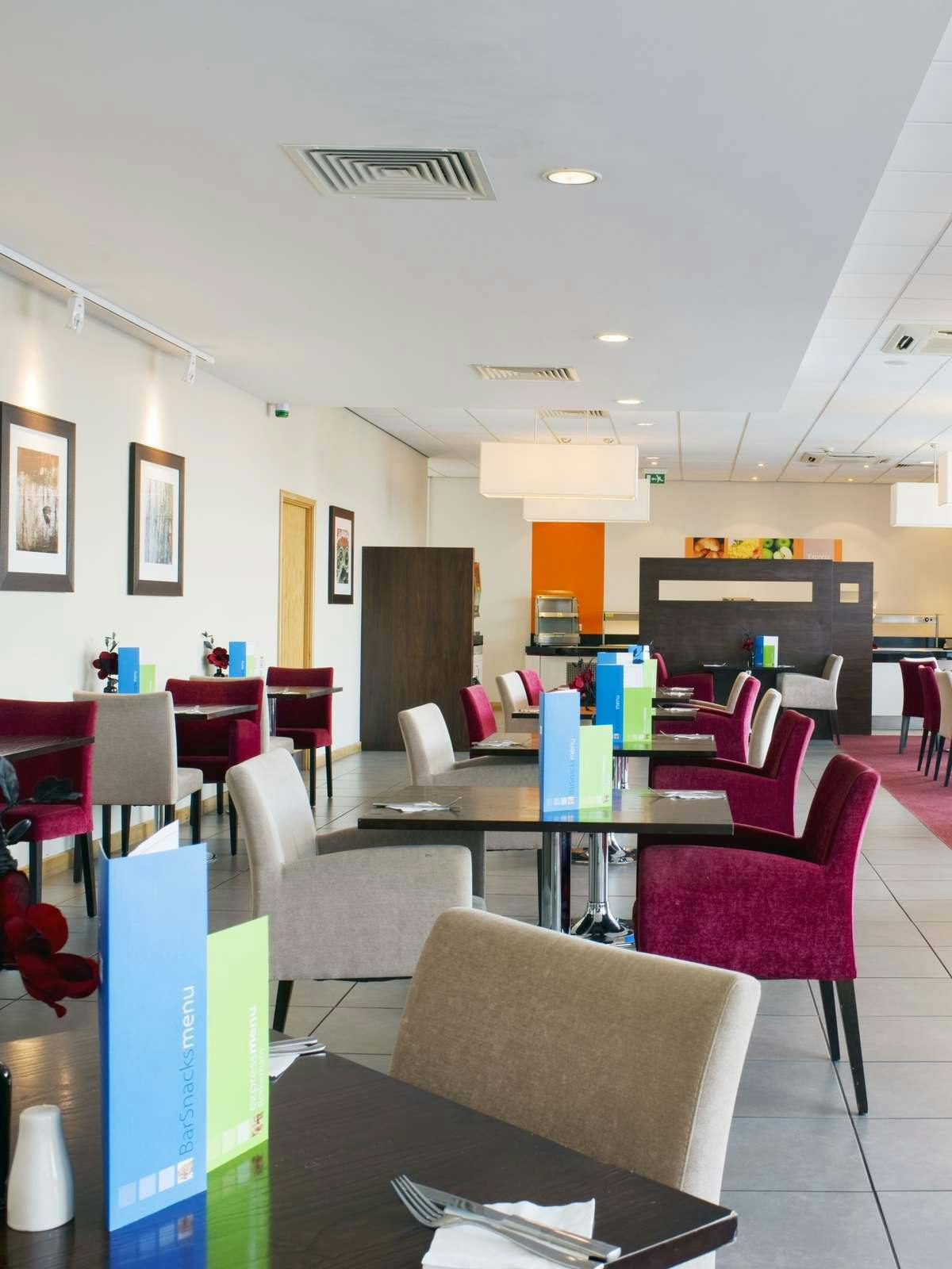 Hotel Holiday Inn Express Rotherham North photo 5