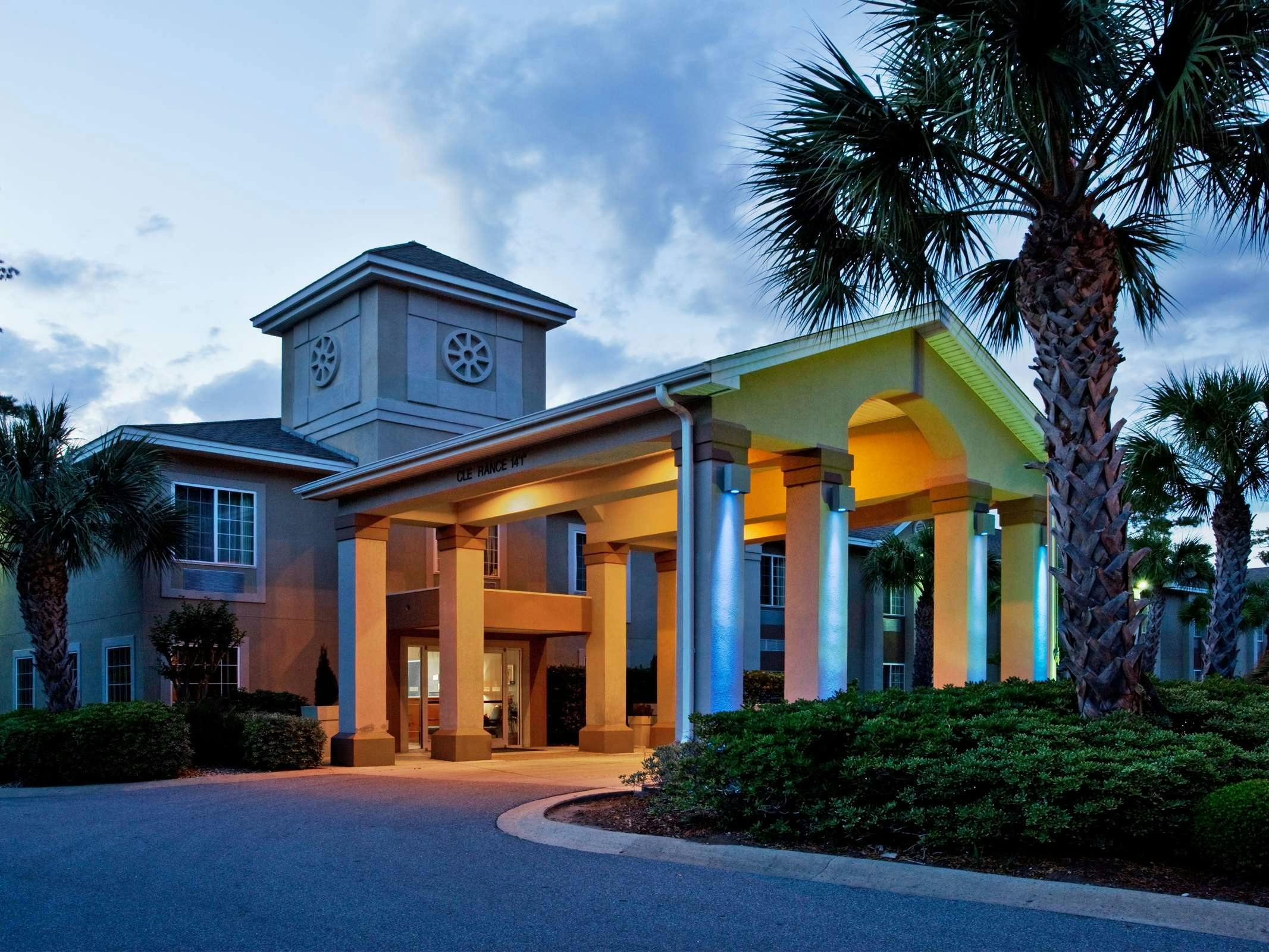 Holiday Inn Express Saint Simons Island