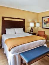 Hotel Holiday Inn Express Savannah Historic District photo 2