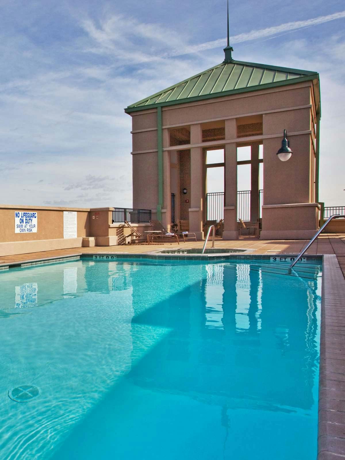 Holiday Inn Express Savannah Historic District