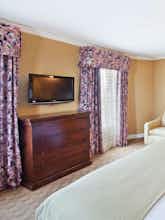 Hotel Holiday Inn Express Savannah Historic District photo 3