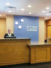 Hotel Holiday Inn Express Rochelle photo 4