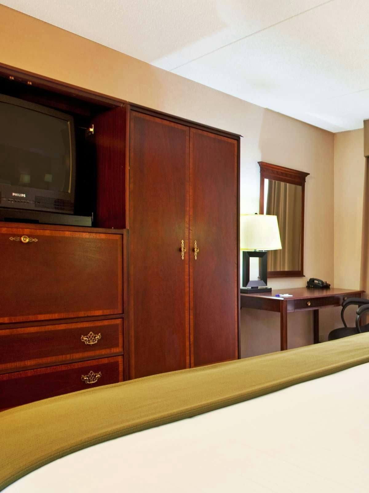 Hotel Holiday Inn Express Rolling Meadows Schaumburg Area photo 2