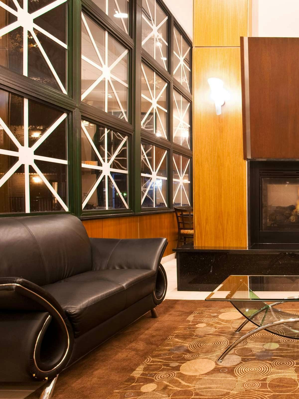 Hotel Holiday Inn Express Rolling Meadows Schaumburg Area photo 3