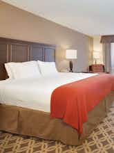 Hotel Holiday Inn Express Show Low photo 1